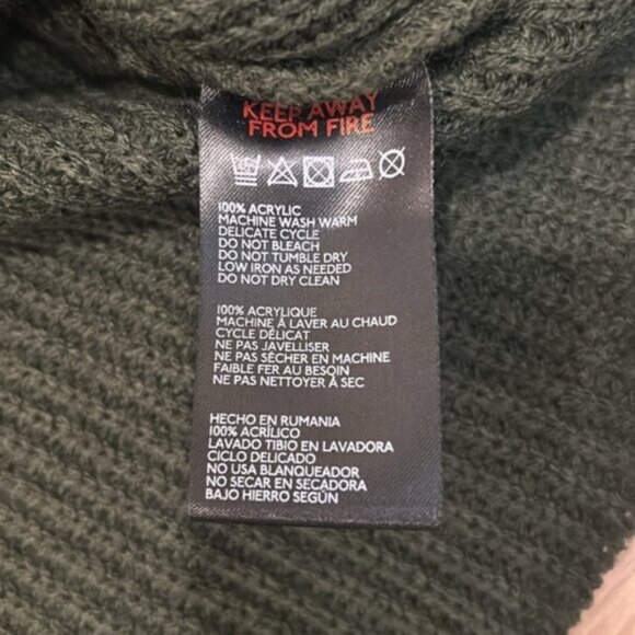 Silence + Noise Green Sweater - Picture 3 of 3